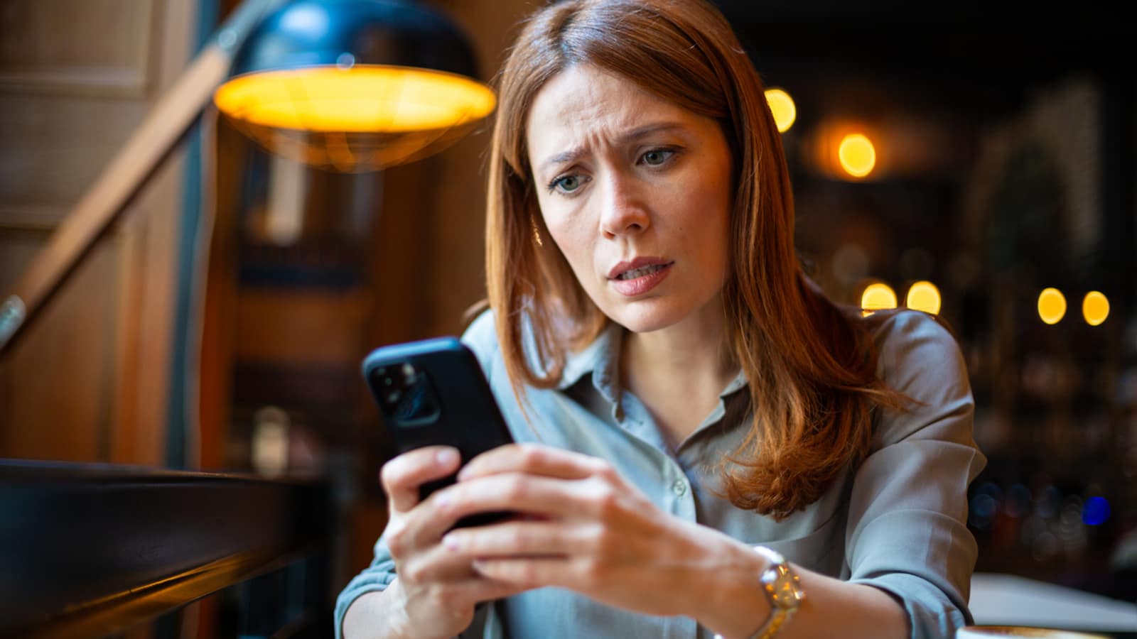 Person reacting to a delayed lead notification